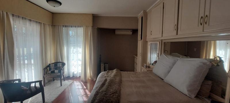 5 Bedroom Property for Sale in Riviera Park North West